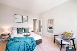 TheKarl, 3BR, group & family flat, huge on 140sqm, terrace 80sqm, downtown Mitte 2-6 Guests - Berlin - 5