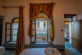 Riad Lik - 1