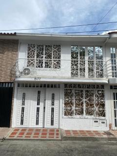 Apartamento, Casa en Buga - 1