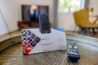 UNiQE City Nähe und SKY TV - 8