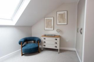 Romeo's View - 1BR Apartment, Heart of Town, Parking, Sleeps 2 - 1