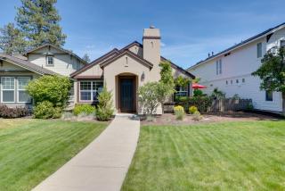 Bend Home: Office, Garage, Parks, Seasonal Pool! - 8