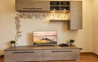 VAL D'ORCIA DELUXE 2, RAFFINATA CASA immersa nel verde con WiFi, giardino e parcheggio - 6