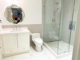 Brand New Luxury Comfort - 9