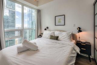 Downtown 2BR condo with city views and free parking - 3