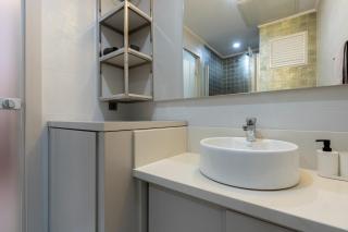 Sirius Snitch Luxury Residence with Pool & Spa - 5