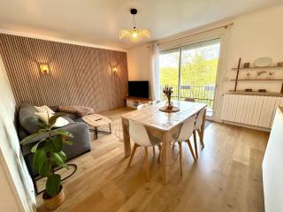 Maison 6 à 8 personnes, Jardin, Parking privé - 0