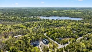 Large MODERN 4-Bedroom Close to LAKE AC - 2