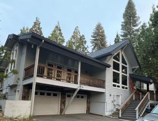 Monarch House at Shaver Lake - 8
