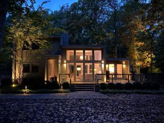 Cape Lane - Stunning Modern Home with Pool - 1