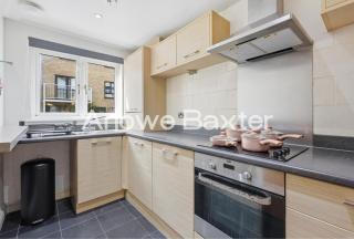 West Thurrock 4-Bed Townhouse for Work & Families - 6