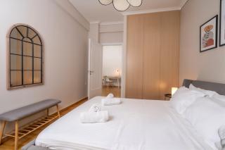 Athenian Classy 2BD Apt next to Metro Panepistimio - 1