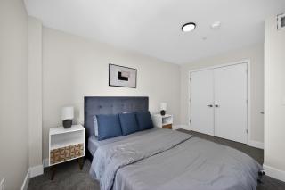 Elegant 2BR apartment with updated kitchen - 7
