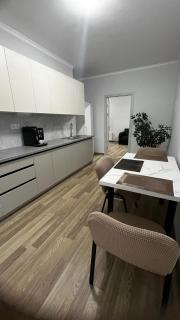 Apartament modern cu dormitor separat si balcon panoramic - 1