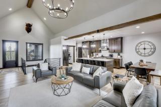 Luxurious Lead Vacation Rental w/ Private Hot Tub! - 5