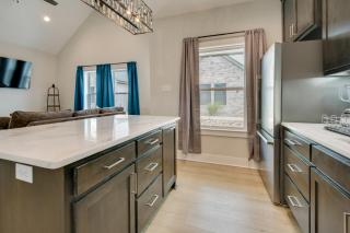 Near AFB & Medical Centers! 2-Unit San Angelo Hub - 1