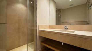 2 Bedroom with a garden facing the pool - 7