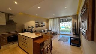 2 Bedroom with a garden facing the pool - 3