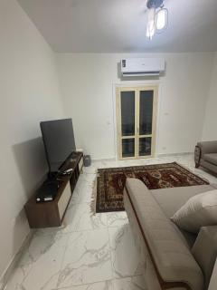 فرصه شقه فاخره للايجار 3 غرف - 4