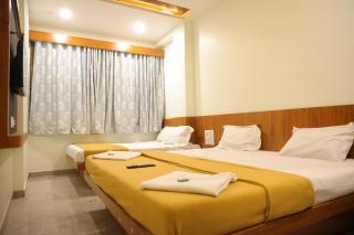 Hotel Sumeet Palace - 8