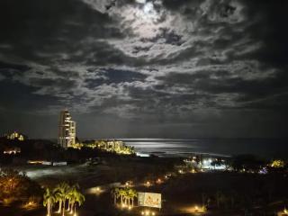 Beaches Penthouse with Private Rooftop and Resort Pools - 0