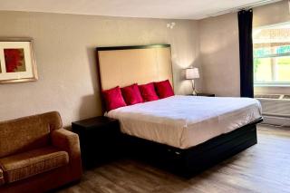 University Inn of Carbondale by Hotel O - 8