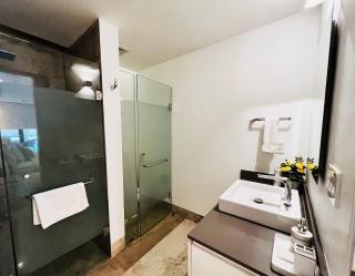 Quiet & Luxurious Apartment with the Best Location - 9