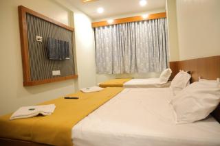 Hotel Sumeet Palace - 4