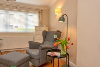 Stylish Family Retreat by Tettenhall Green - Pass the Keys - 7