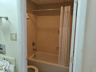 Travelodge by Wyndham Richmond Kentucky - 1