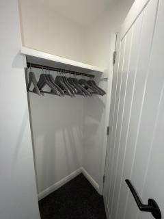 3 bed detatched cottage with onsite parking - 1