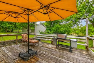 Walk to Parks & Dining: Bonner Springs Home - 9