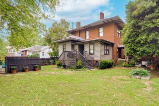 Midtown Jackson - 1900 Brick Craftsman Home - 9