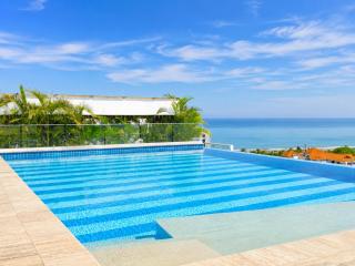 Balcón & Jacuzzi Privado - 2 Hab - Piscina TOP - 7