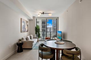 Stylish Downtown Condo with Pool and City Views - 8