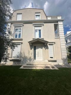 White House - 5