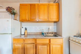 Capitol Hill 4-Bed Retreat for Groups - 5
