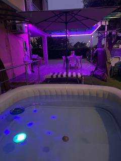 Aura Suite Garden Jacuzzi 10min Lake Garda - 3