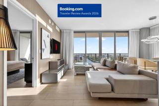 HYDE BEACH HOUSE THREE-BEDROOM, WATERFRONT, OCEAN AND INTERCOSTAL VIEW, ROOFTOP POOL, 5 MiN WALK TO BEACH, 25 min to FIFA! - 0