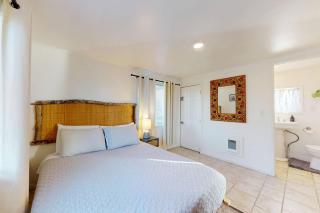 Surf Shack 2: Cozy Cabin + Wi-Fi - Westport - 3