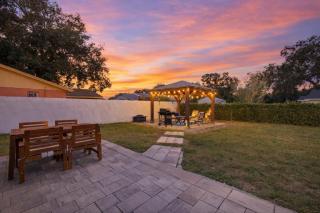 Tampa Home - Private Yard - 0