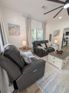 Modern Historic Family Retreat Home - 8