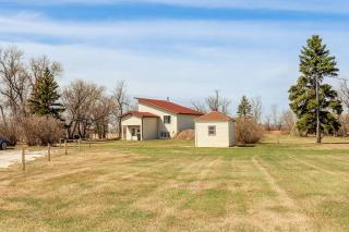Peaceful Prairie Living! Rural Willow City Apt - 8