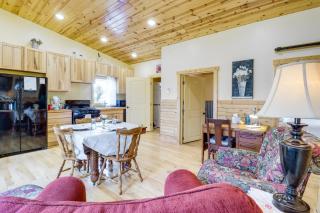 Peaceful Prairie Living! Rural Willow City Apt - 4