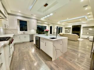Modern Luxury Living - 8