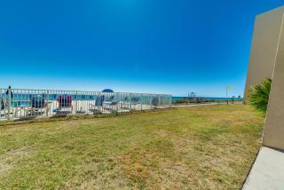 Beach House Condominiums C103 - Beachfront with Pool, Wi-Fi, & Beach Service - 9