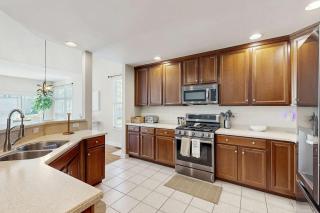 Swann Cove spacious house with community pool - 4