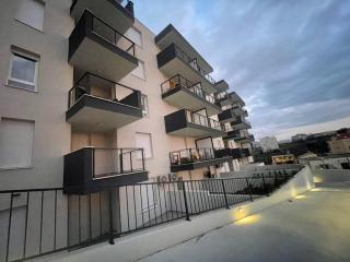 Exclusive White Apartment Tiy - 0