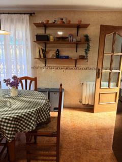 Chalet with a pool, a 10-minute walk from the beach - 9