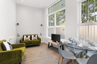 Elegant 1BR Apartment in Leafy Beckenham - 0